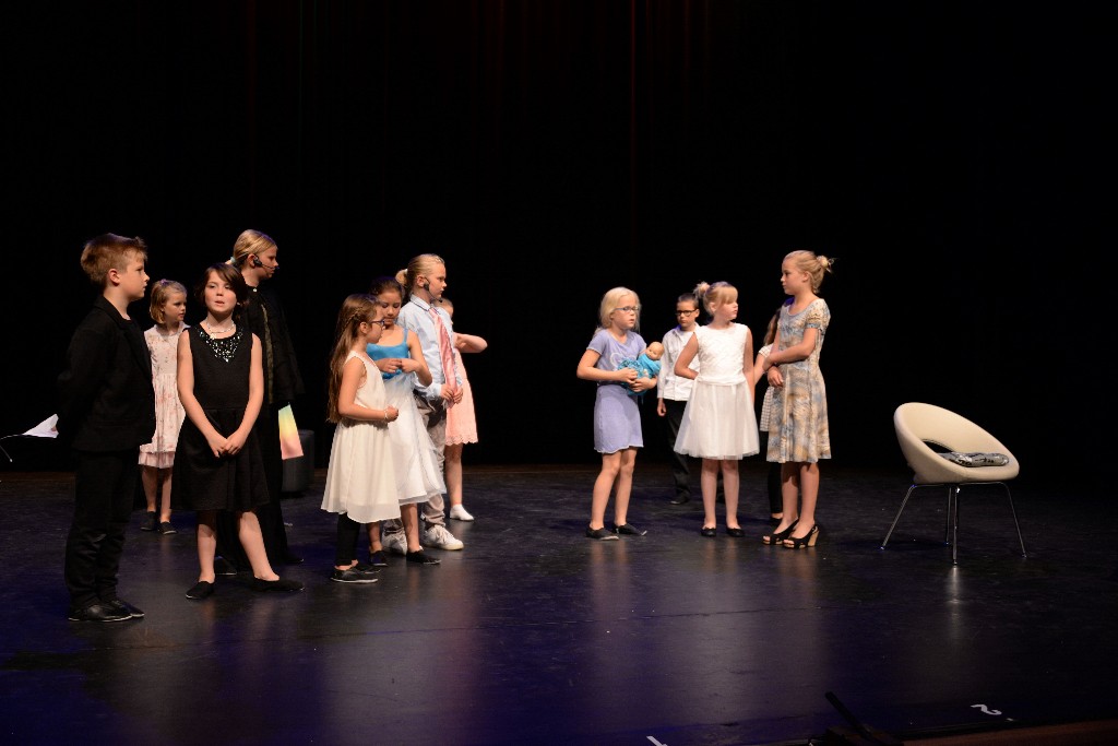 ../Images/Musical Nanny de Vries 217.jpg